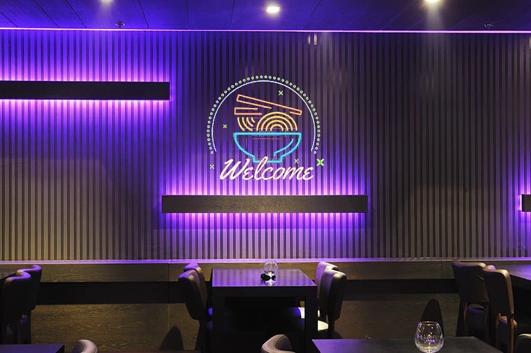 Why are Neon Signs Popular with HoReCa and How to Choose Yours